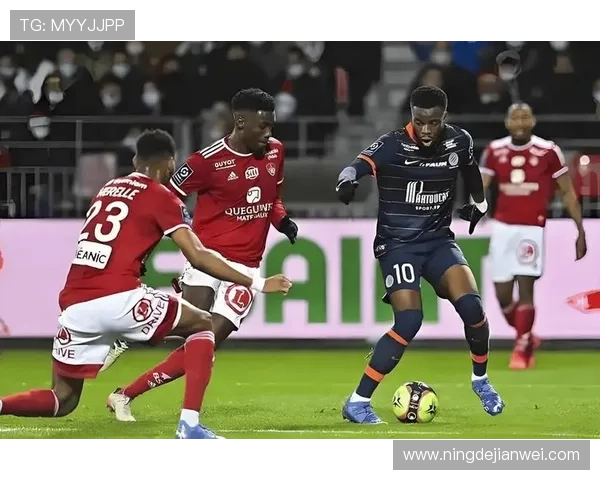 埃因霍温队长赛后感言称赞球队表现称本可攻入那不勒斯八球盛赞完美之夜